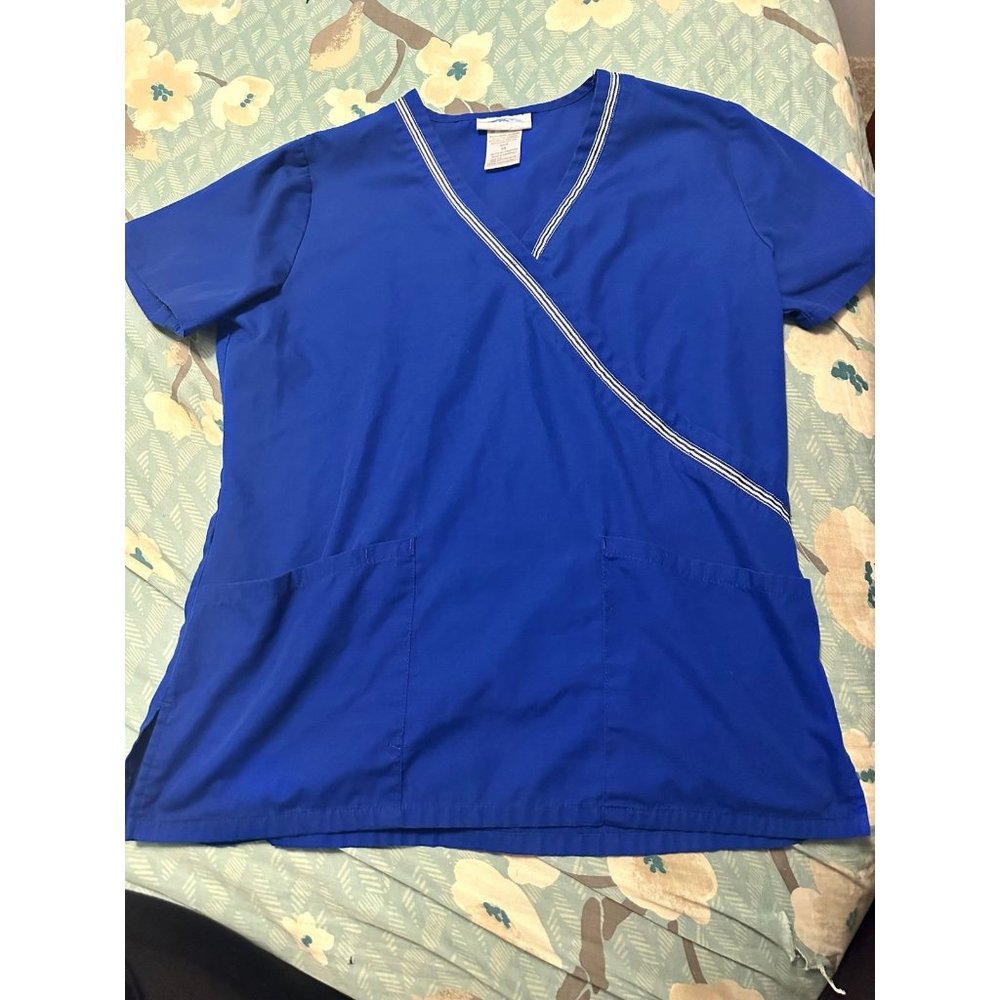 6 FOR $10 Blue xs scrub top